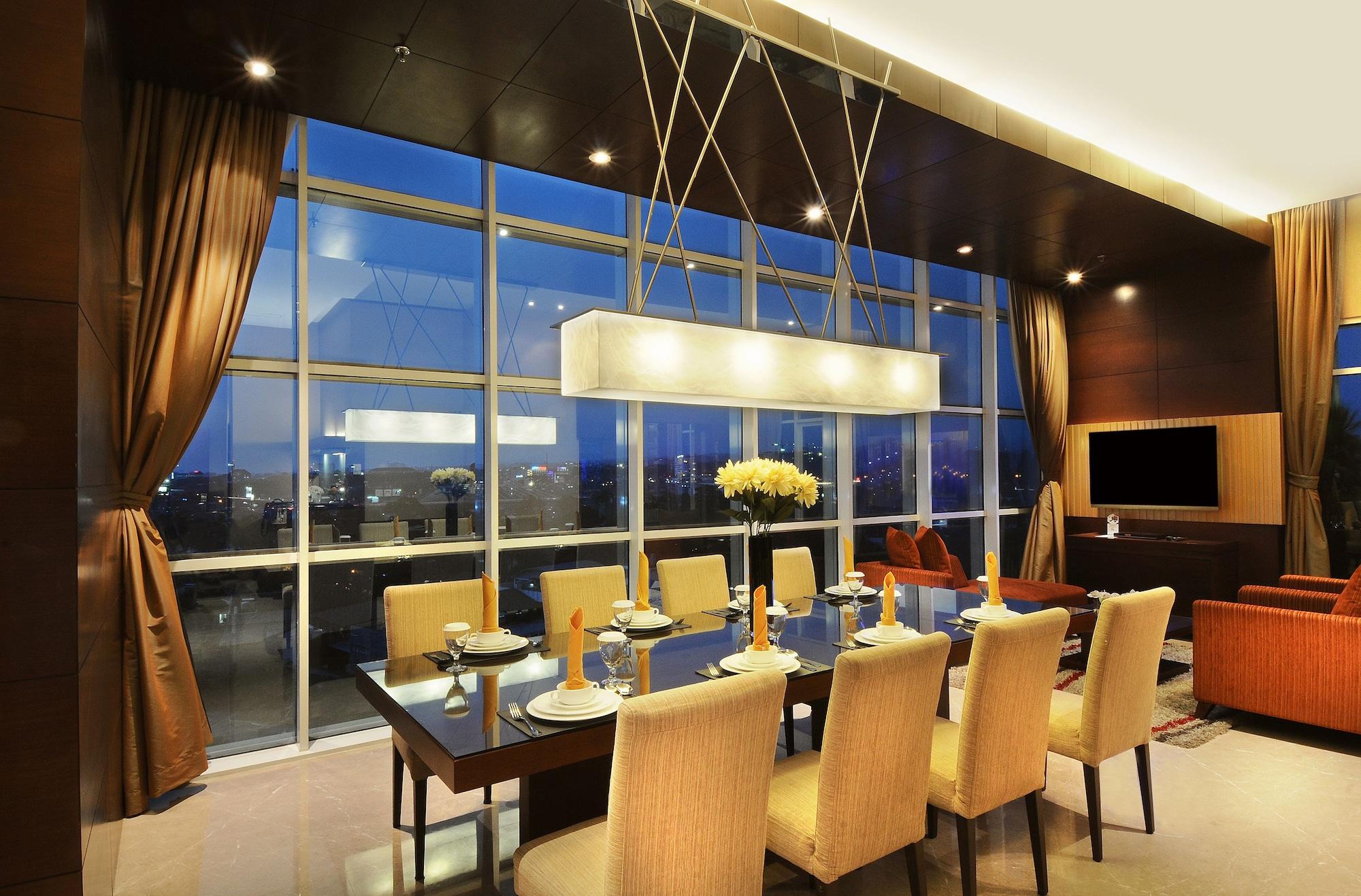 Hotel The Luxton Bandung Esterno foto