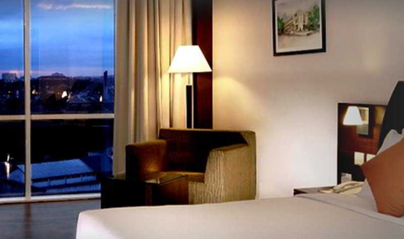 Hotel The Luxton Bandung Esterno foto
