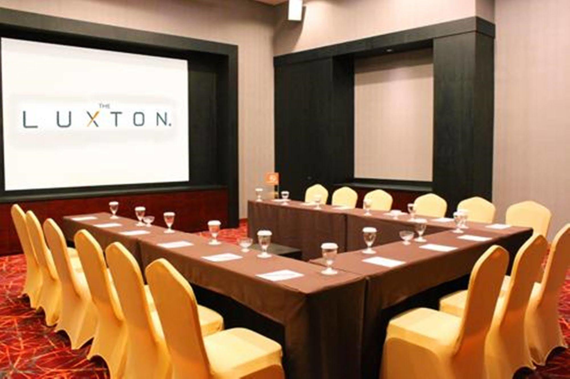 Hotel The Luxton Bandung Esterno foto